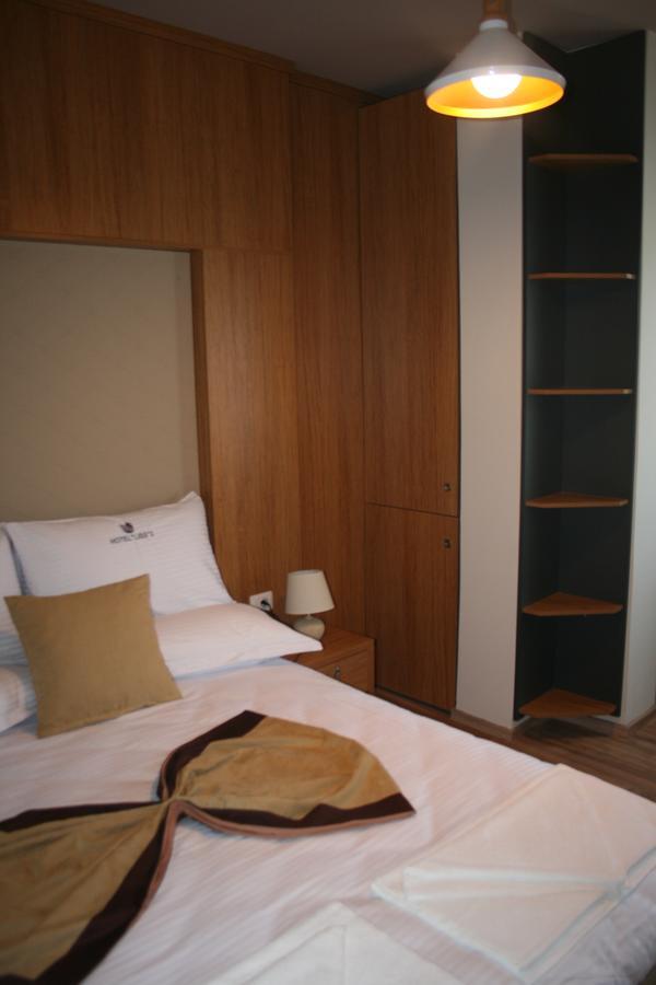 Hotel Liss 2 Lezhë المظهر الخارجي الصورة